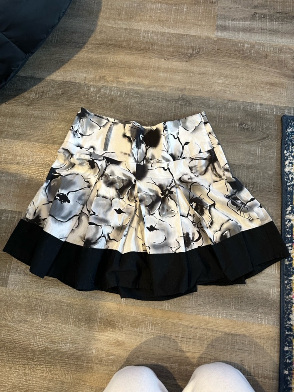 Vintage Candie’s Floral Black & White Pleated Skirt